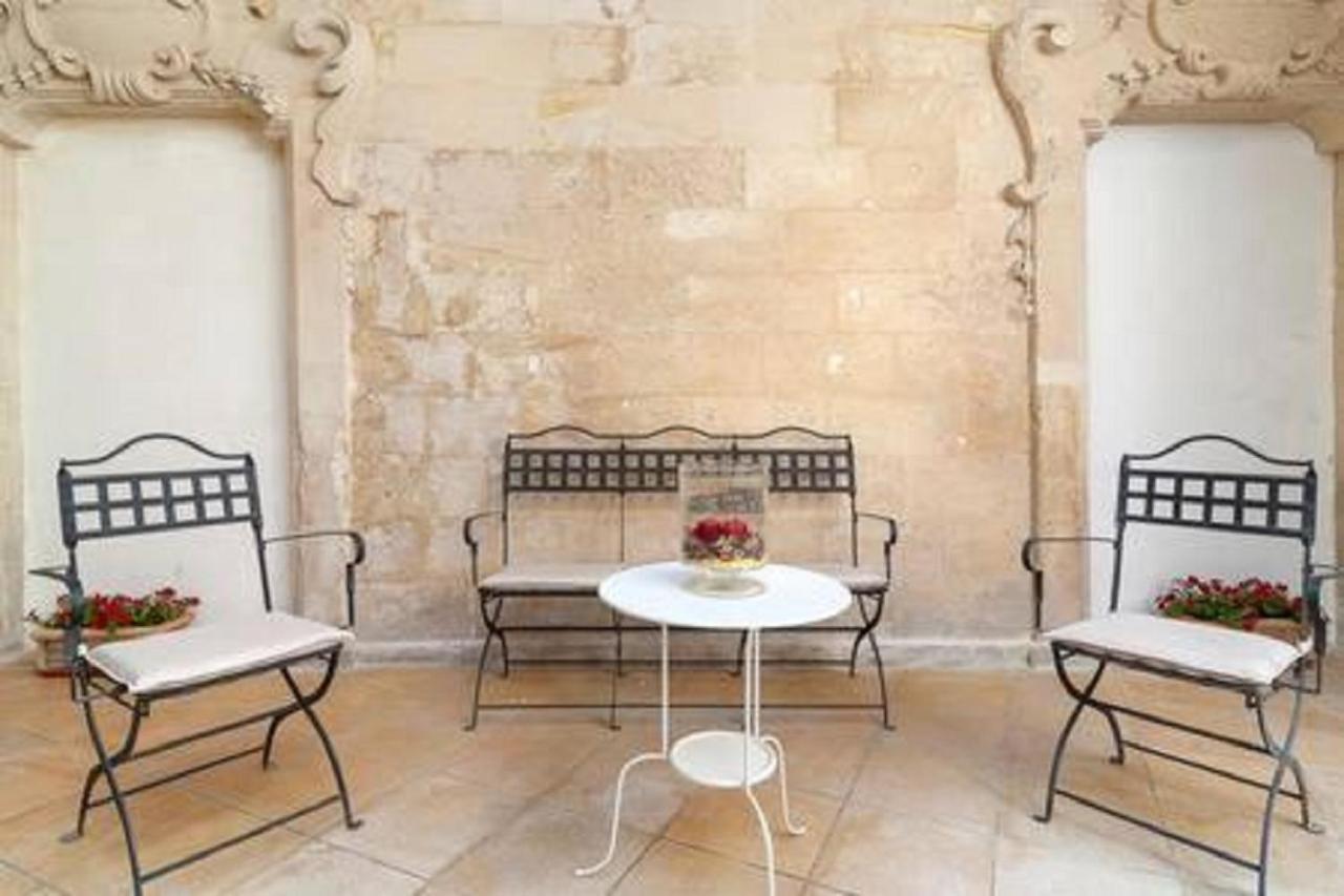 Dimora Santangelo Villa Lecce Buitenkant foto