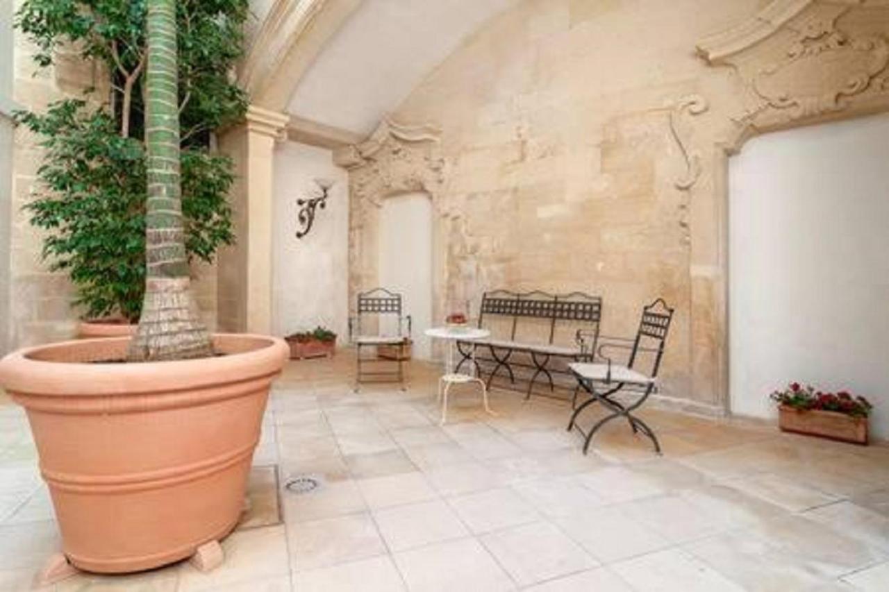 Dimora Santangelo Villa Lecce Buitenkant foto