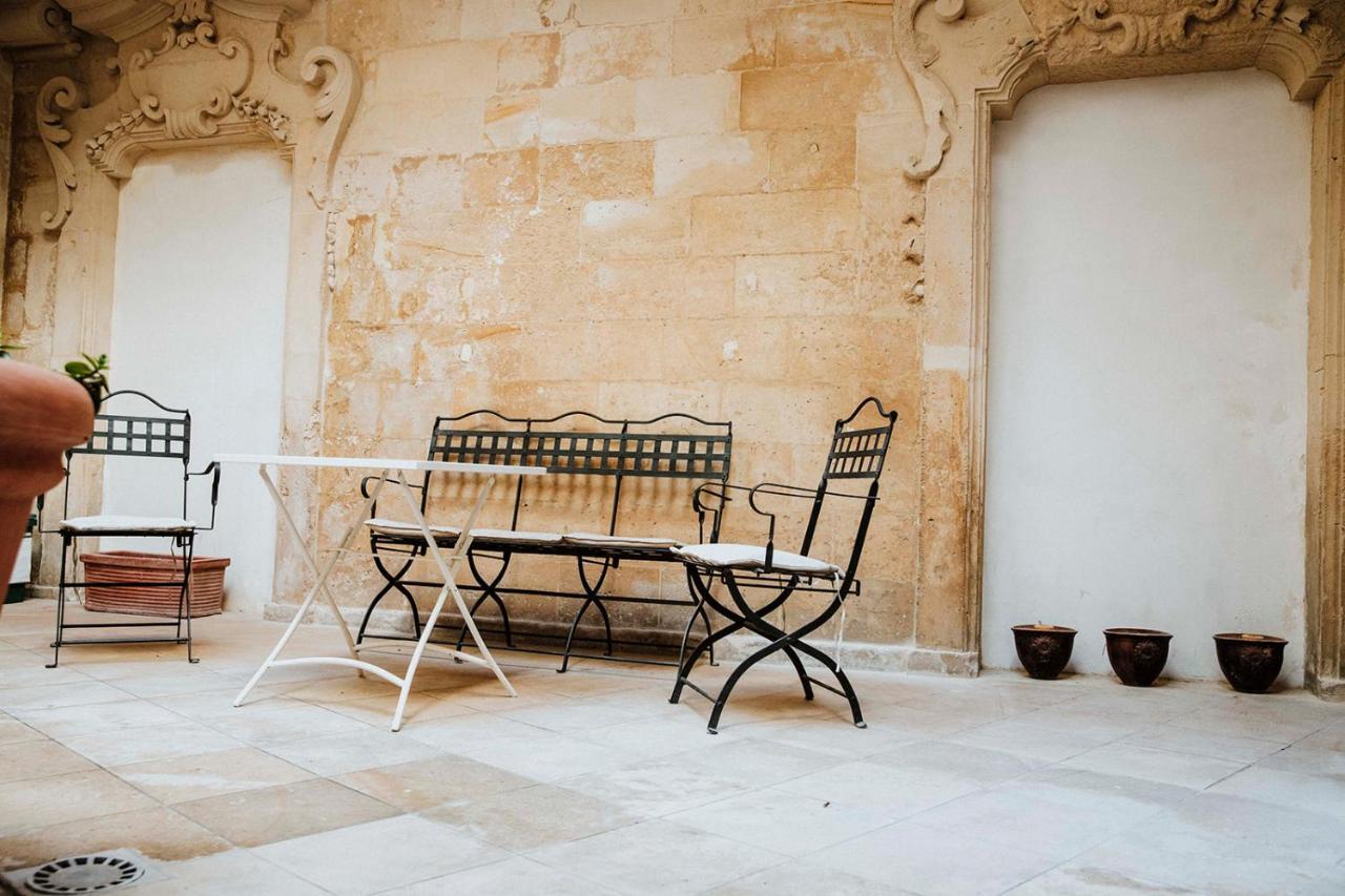 Dimora Santangelo Villa Lecce Buitenkant foto